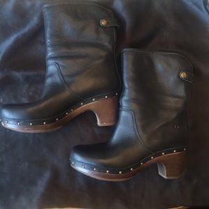 Ugg Lynnea  Black  Clog Boots Size 7 Preowned